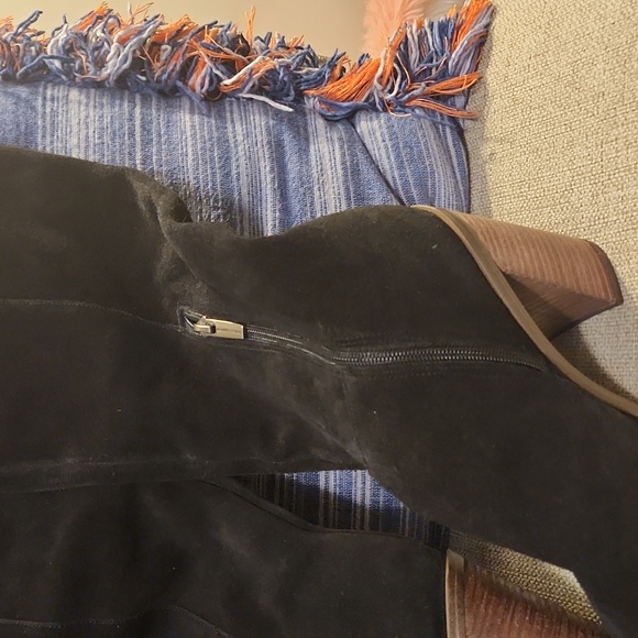 Vince Camuto Wendy Boot - Picture 5 of 9